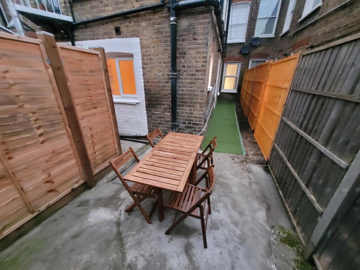 Spacious 2 Bedroom House In Central London With Garden Kültér fotó